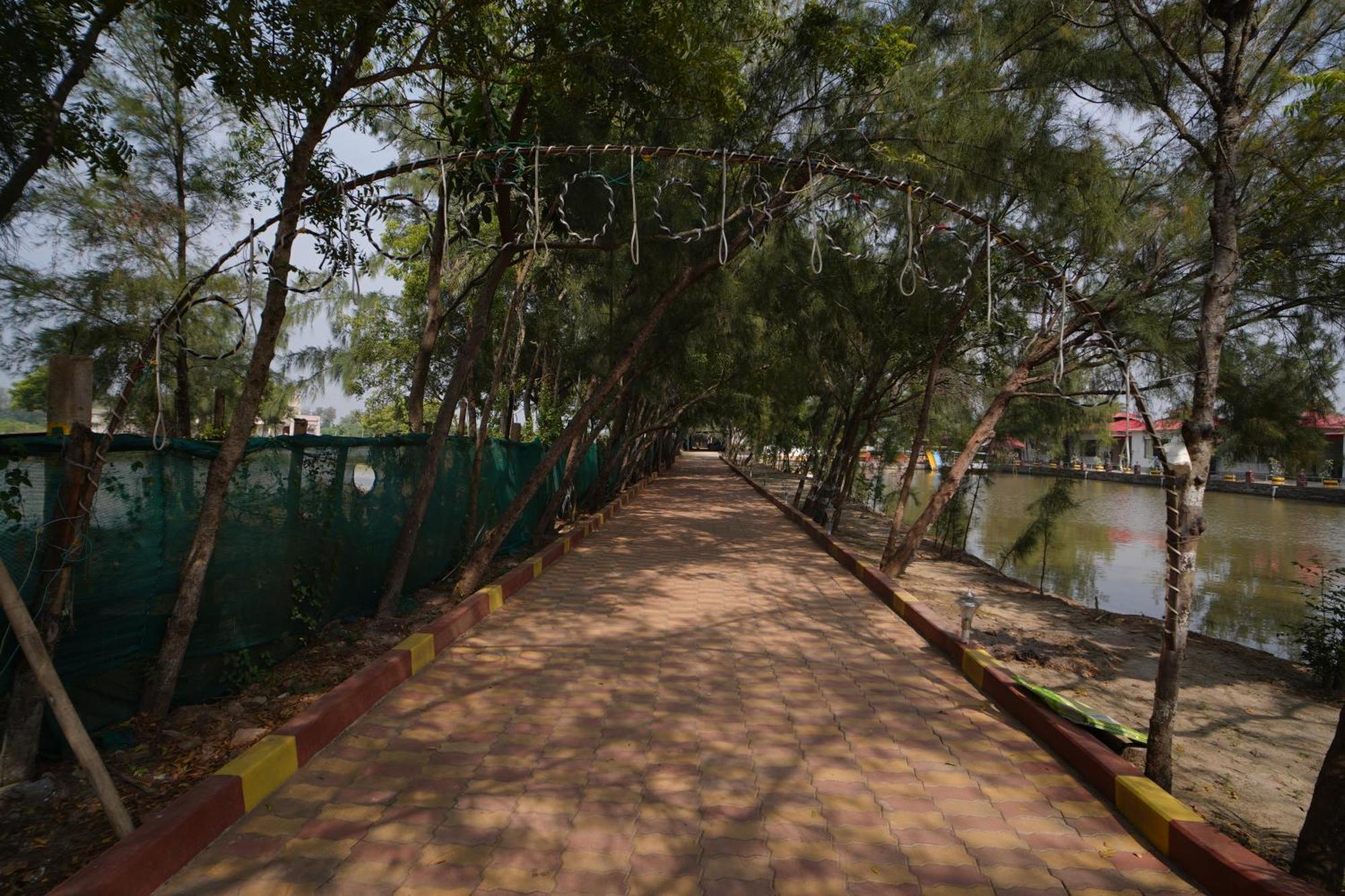 Lake View Village Resort Tajpur Exterior foto